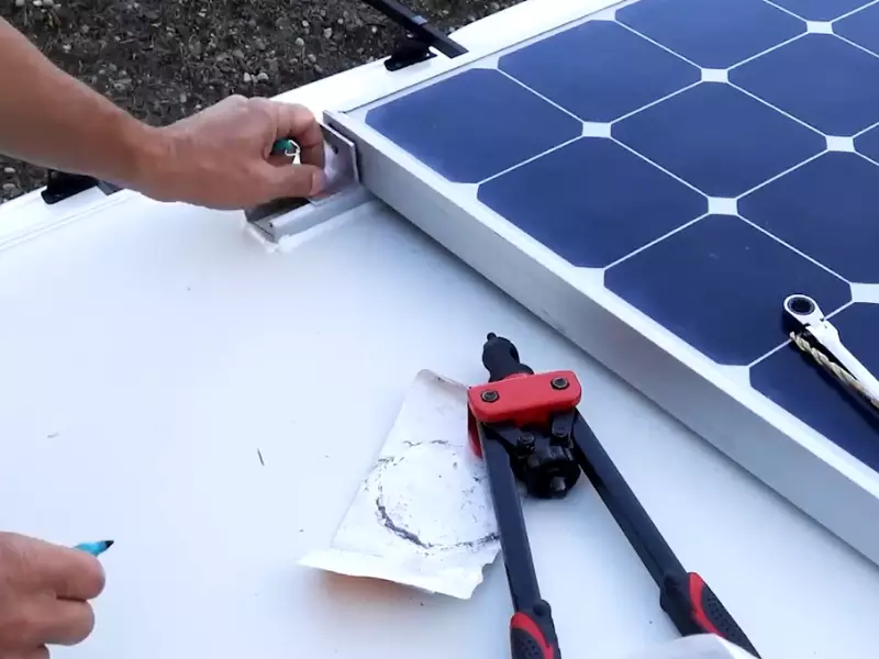 Attaching Solar Panels to RV Roof Without Drilling